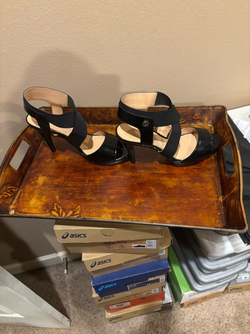 Liz Claiborne Black Patent & Elastic Strappy Heels